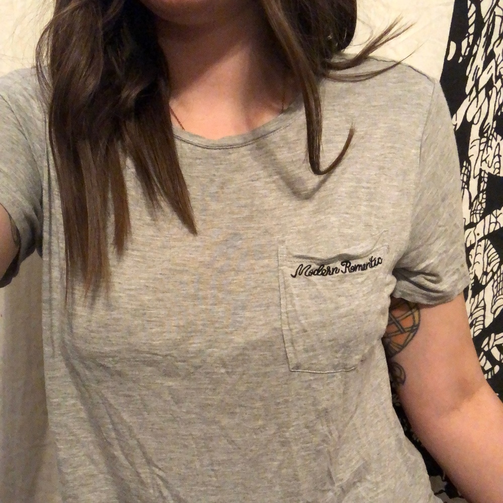 Graphic Embroidered Pocket-Tee